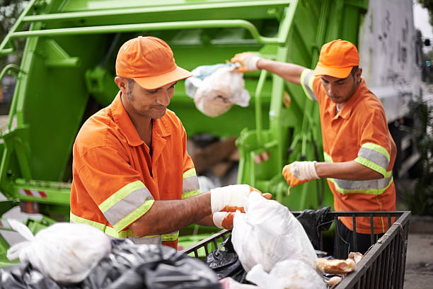 Best Garage Cleanout  in Sneads, FL